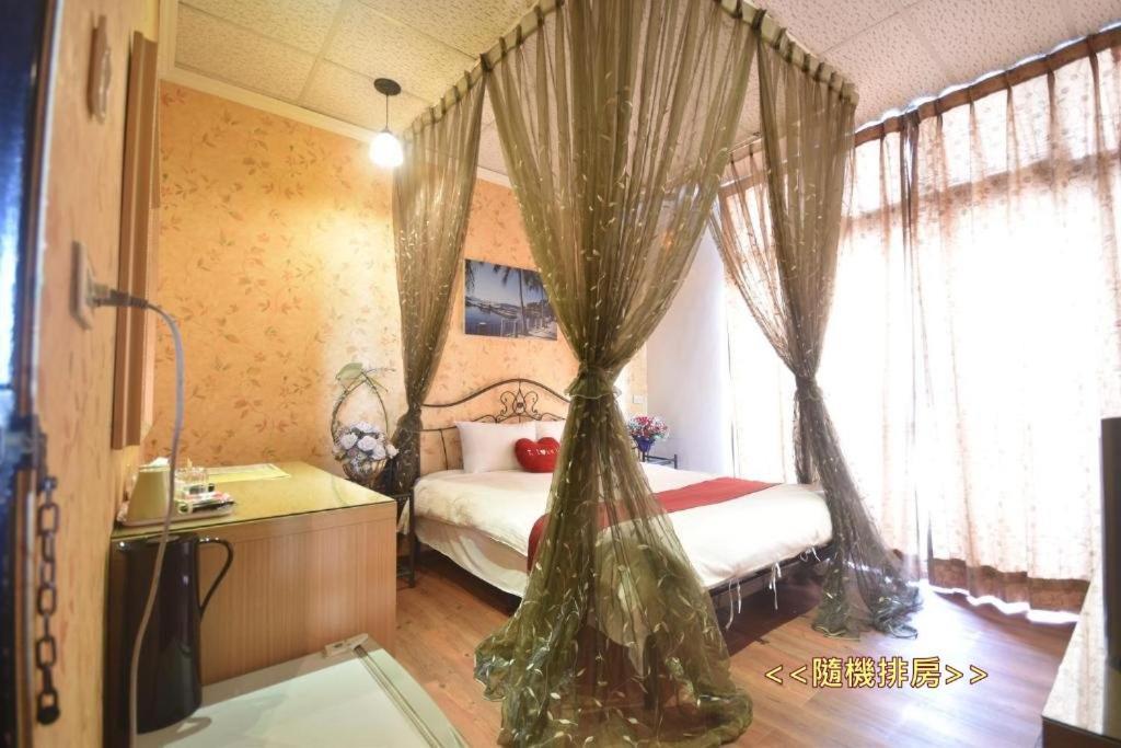 Sun Moon Love Hotel Nantou Экстерьер фото